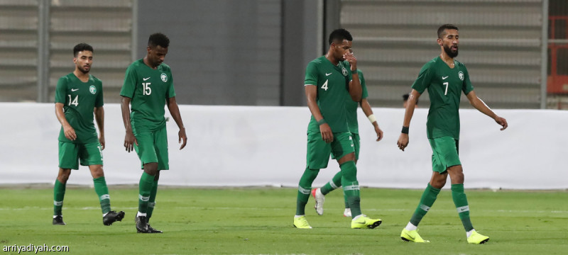 الأخضر يحبط السعوديين في انطلاقة المشوار