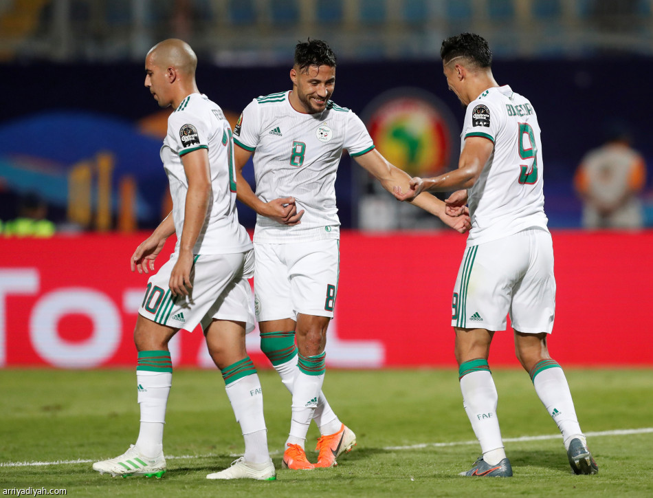 الجزائر تفتتح مشوارها في إفريقيا بالفوز على كينيا