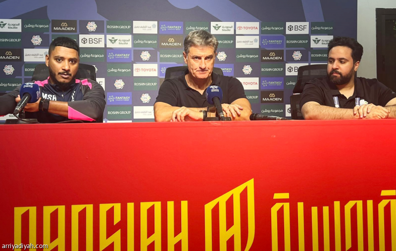 مدرب القادسية جونزاليس غير راضٍ عن التعادل مع الأخدود ويؤكد على ضرورة تحسين الأداء