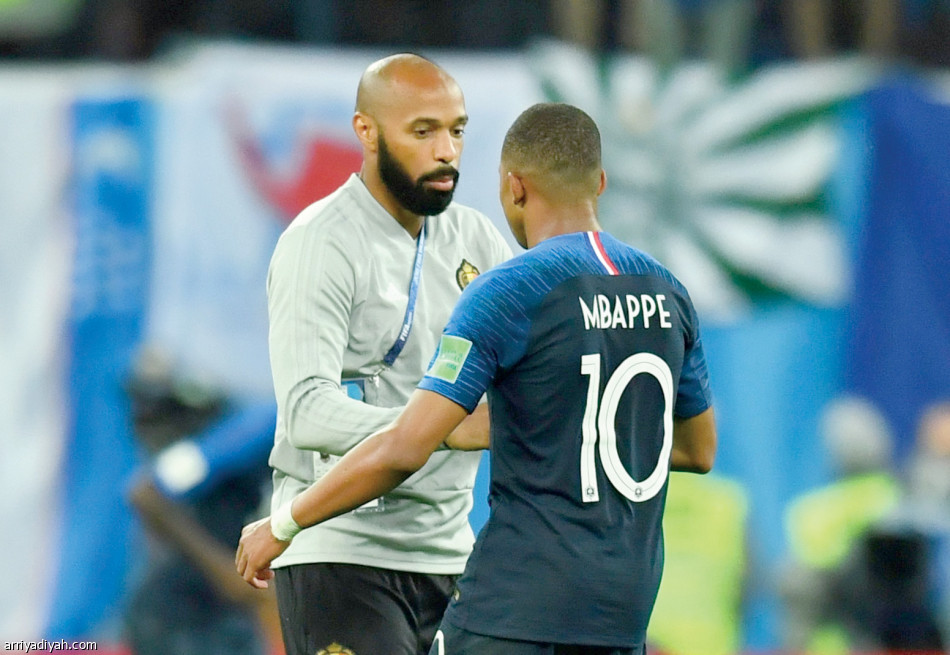 هنري
بين نار المعسكرين