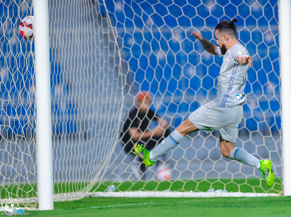 الهلال يجتاز اختبار الشباب برباعية