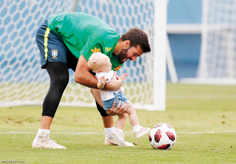 الأطفال
يشعلون تدريبات البرازيل
