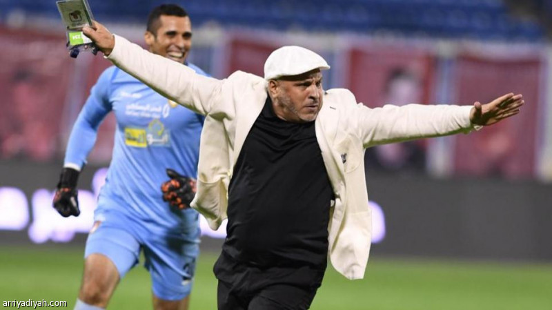 ضمك يكافئ زكري بـ«عقد جديد»