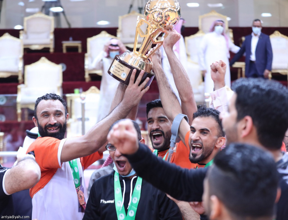 مضر ينتزع كأس سلطان بن فهد من الخليج