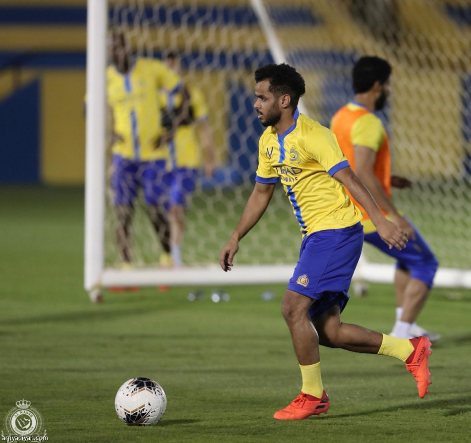 عسيري يبدأ رحلته مع الأصفر