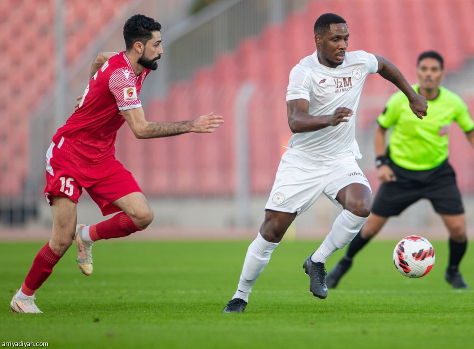 الشباب يكسب تجربة المحرق بثلاثية