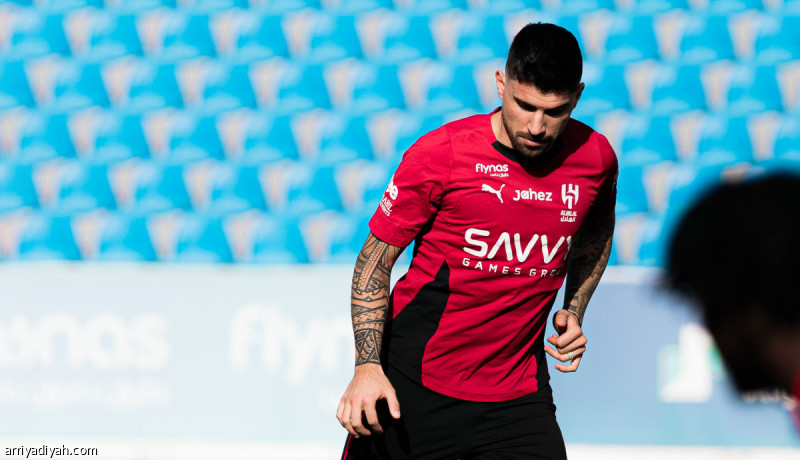 الاتحاد يفاوض نيفيش