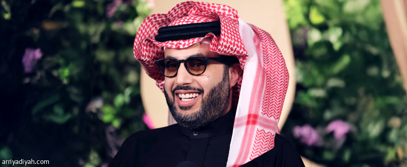 آل الشيخ: خالد بن الوليد وابن مروان والجيش السعودي والمخدرات والقصبي وكيفن هارت في موسم الرياض