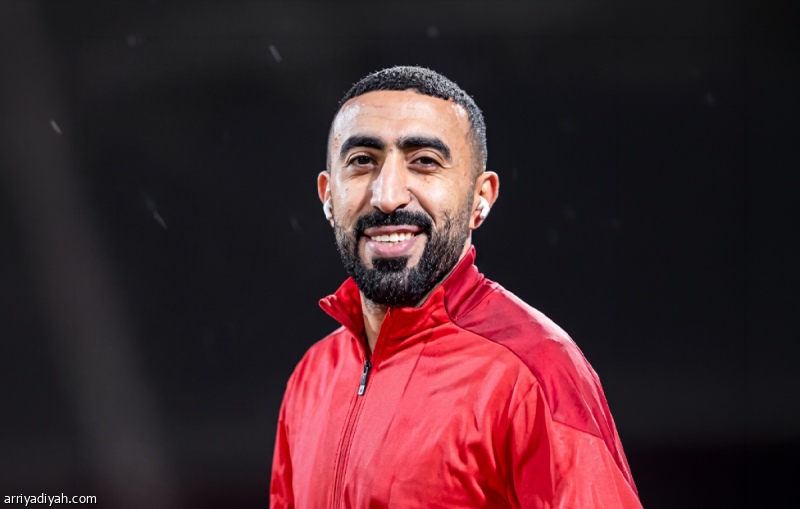 الصورة الرئيسية لمقال: الحميدان: الأحمر يعرف الخليج.. وعودتي حلم