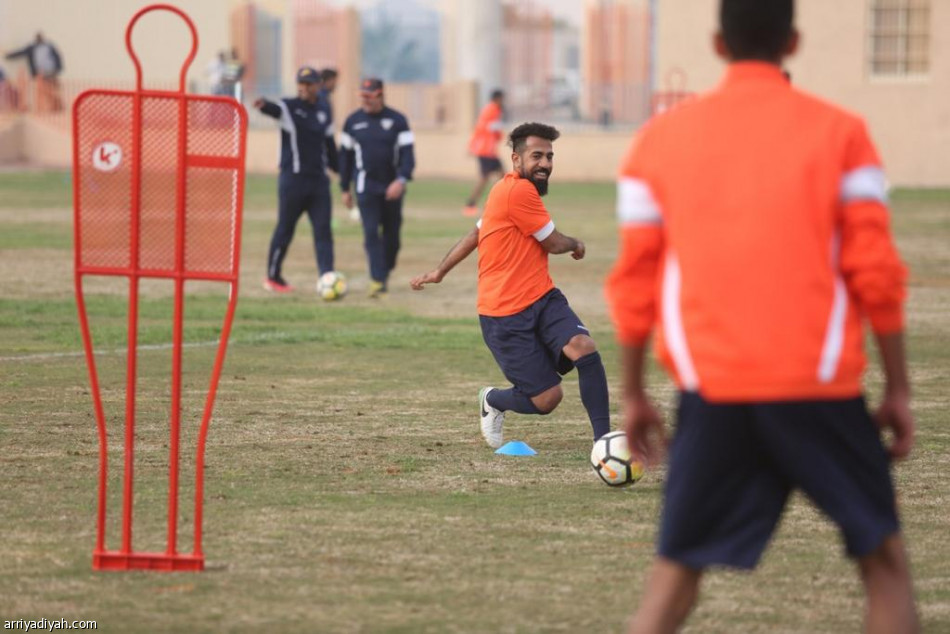 الفيحاء يستعد لمواجهة الفتح بغياب الخماسي الأجنبي