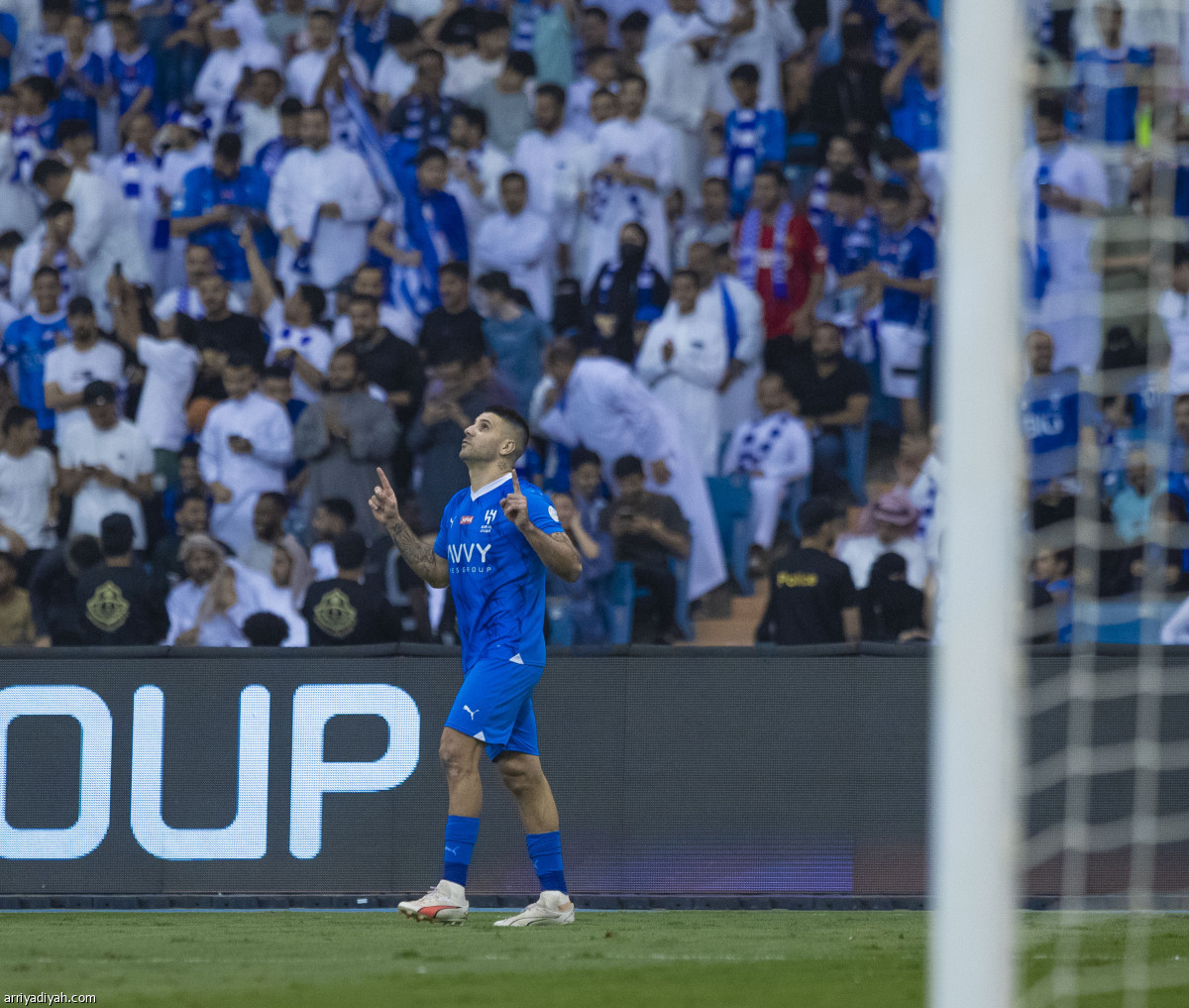 الهلال.. لا يتوقف