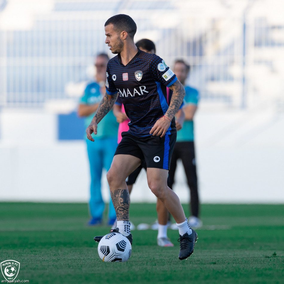 ثلاثي الهلال المصاب.. جري وتدريبات بالكرة