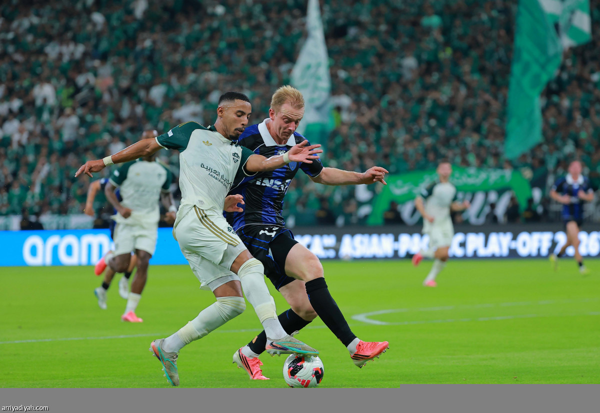 الأهلي ينتصر ويتأهل