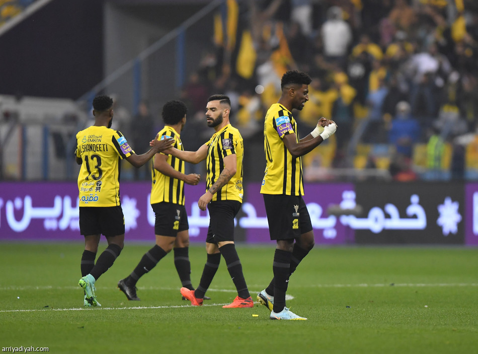 الاتحاد يضرب النصر.. ويعبر إلى نهائي السوبر