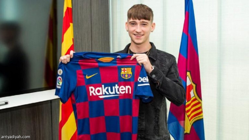 برشلونة يسبق سان جيرمان ويضم باري