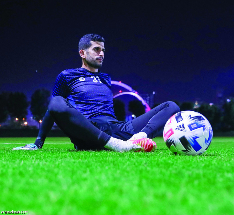 صورة التقطت أمس لعبد الله الجدعاني حارس مرمى فريق الهلال الأول لكرة القدم أثناء التدريبات استعدادًا للقاء باختاكور الأوزبكي ضمن الجولة الرابعة من منافسات المجموعة الثانية لدور المجموعات لدوري أبطال آسيا (المركز الإعلامي ـ الهلال)