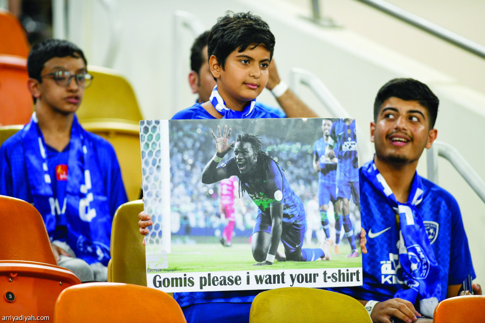 الهلال 
يهيمن على الاتحاد