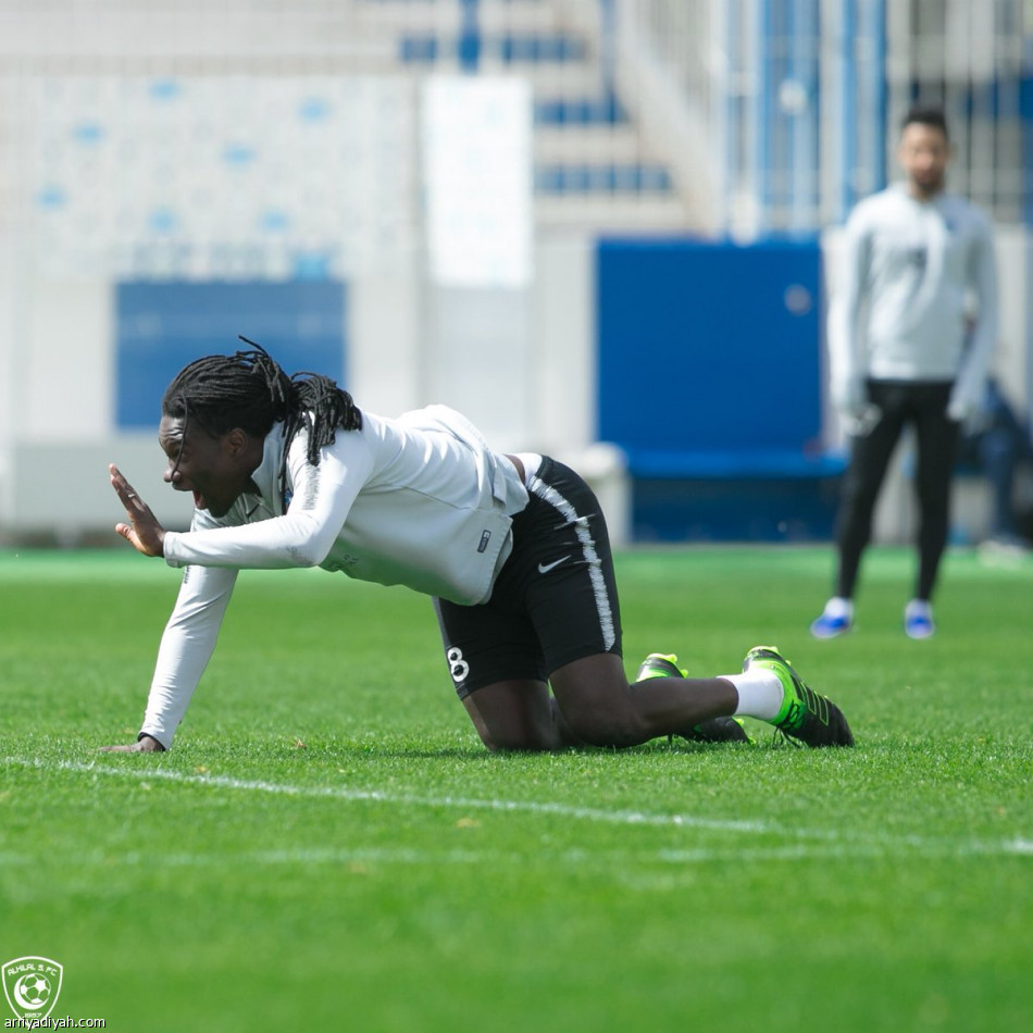 «شبل» يظهر في تدريبات الهلال قبل الاتحاد