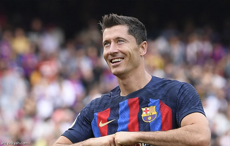 ميلان يخطط على ضم ليفاندوفسكي