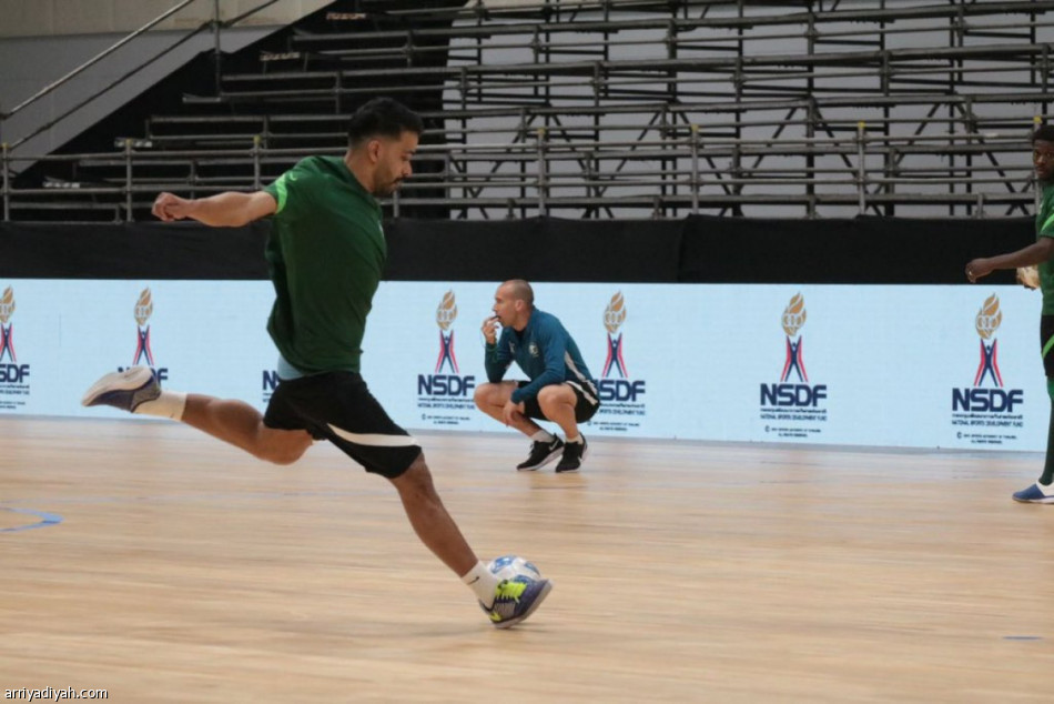 Morgen .. Green Futsal begint de reis van het Thailand Championship