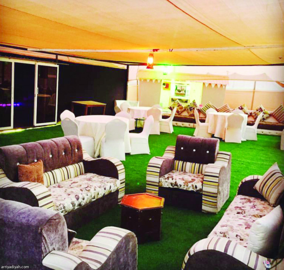 مخيمات الـ 5 نجوم تسحب البساط من الفنادق