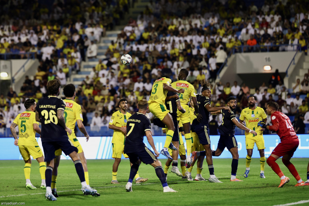 النصر يتعثر