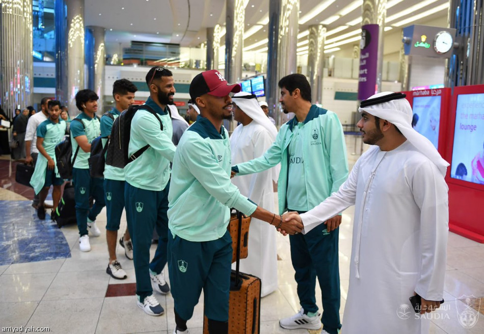 الأهلي يصل دبي لمواجهة الوصل في كأس زايد