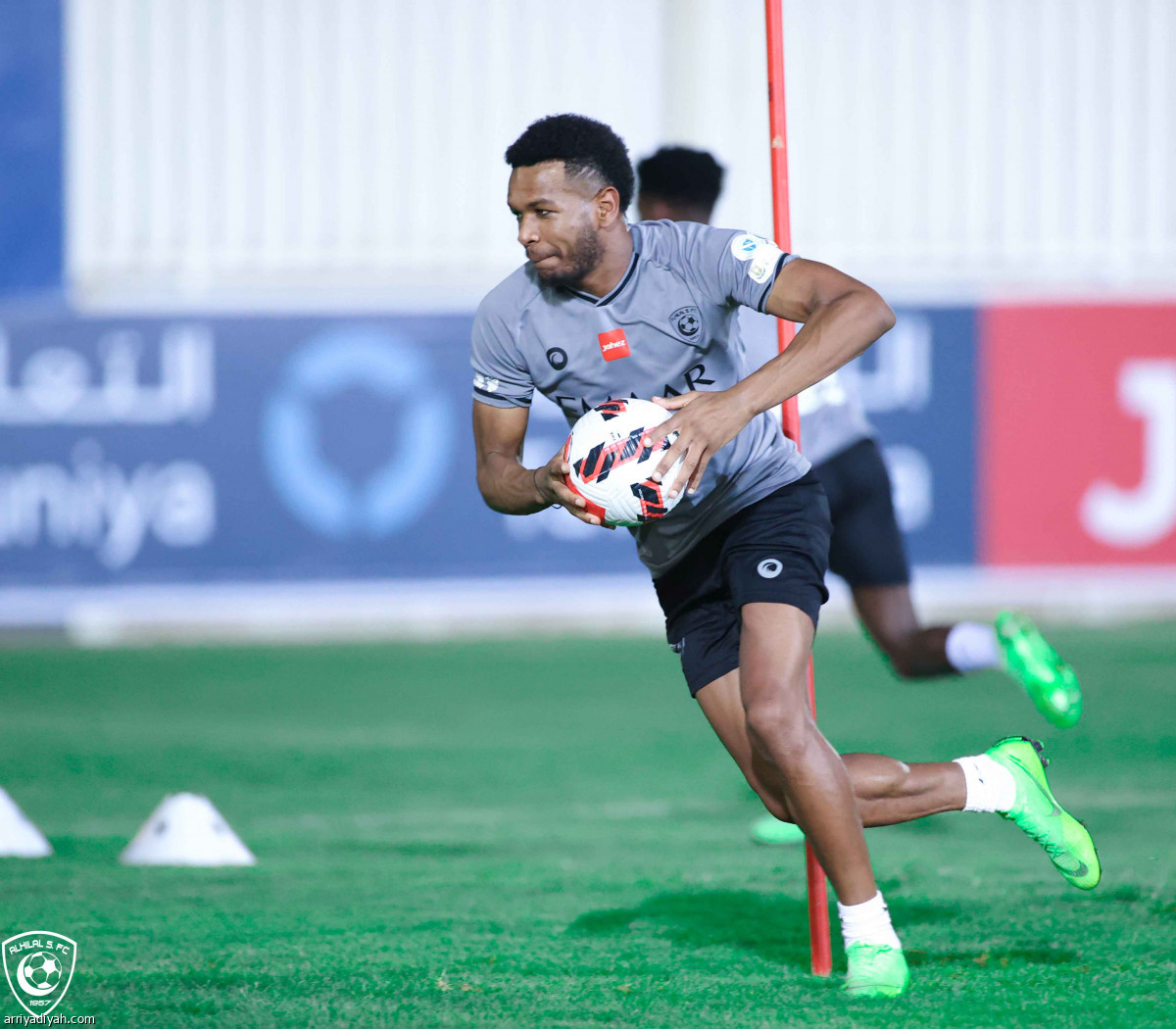 الهلال جاهز للطائي