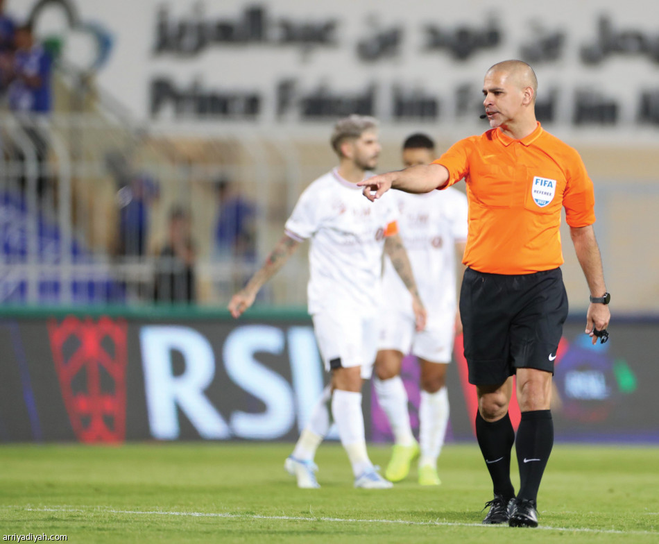 نقطة الهلال
ترضي مورينو
