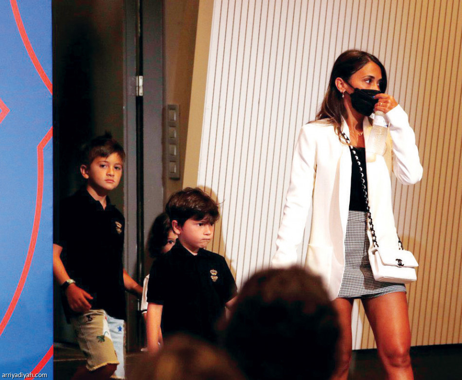 ميسي:
ألفيس.. هدفي