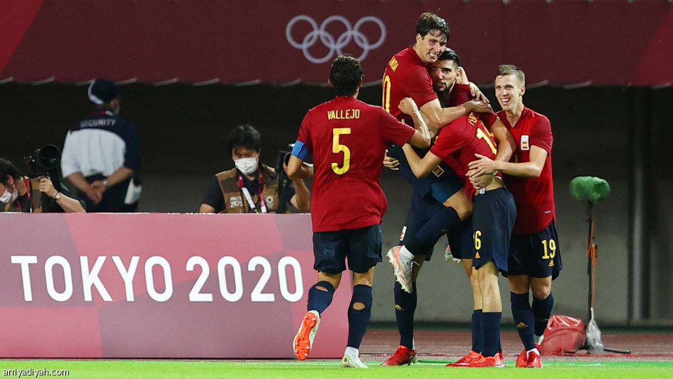 إسبانيا تحجز البطاقة الأولى في نصف النهائي
