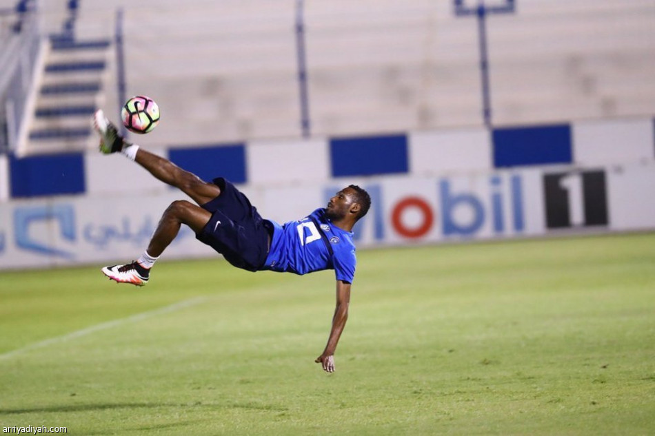 إدواردو في تدريبات الهلال الجماعية .. ونزلة برد تبعد الثنائي