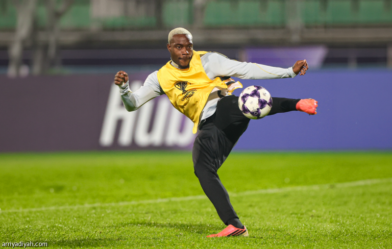 الاتحاد.. فيسينج يعتمد 8 أجانب ويبعد مختار والغامدي #نيفتشي_فرغانة_الاتحاد 