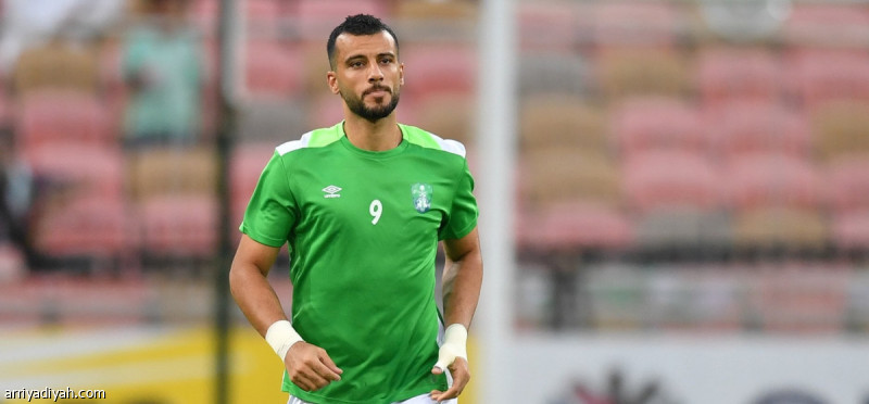 الأهلي: دجانيني وحيدا أمام الهلال.. والسومة على الدكة