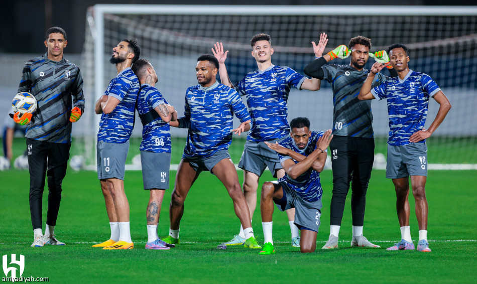 الهلال.. استلام وتسليم.. وتسديد