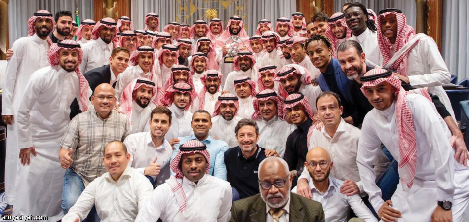 ولي العهد يستقبل الأبطال