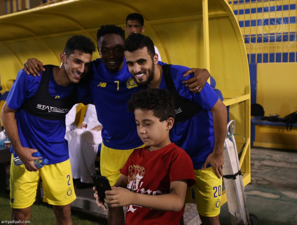 إدارة النصر تكرم طفل «الأوكسجين»