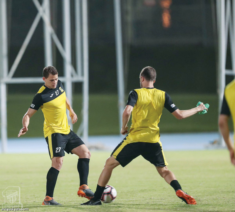 صورة التقطت أمس للثنائي جورمان وجوناس لاعبي الاتحاد خلال التدريبات (المركز الإعلامي ـ الاتحاد)