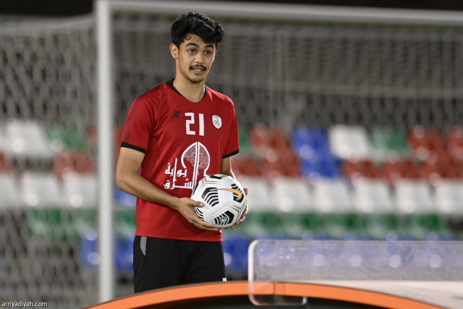 كايشينا يختار القائمة الأساسية لمباراة أبها