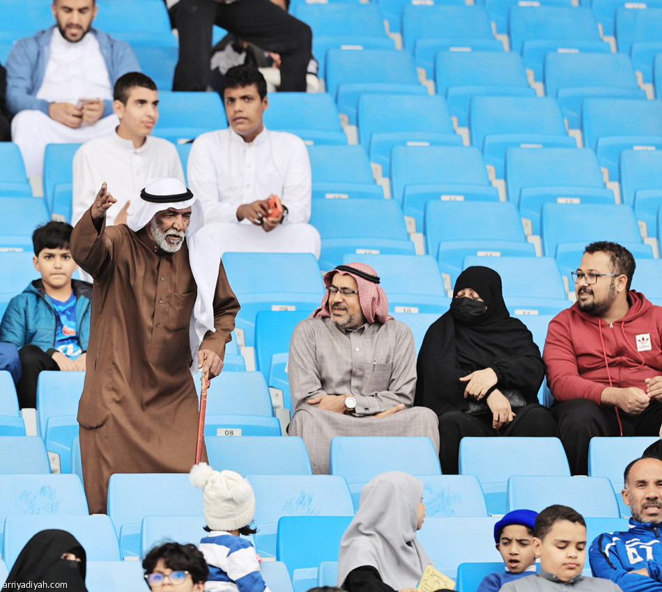 الفتح
يستعيد الرباعيات