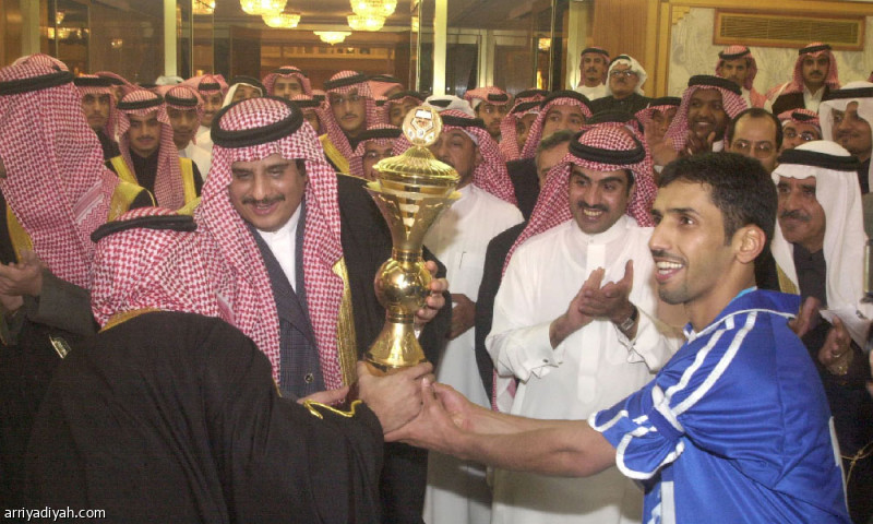 الهلال يبحث عن لقبه العربي الخامس أمام النجم الساحلي