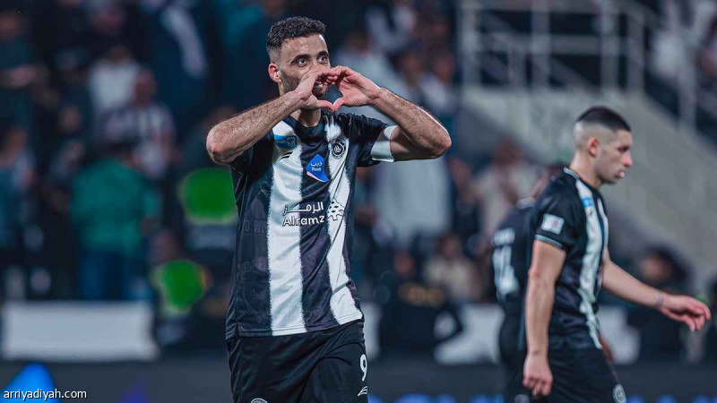 عبد الرزاق حمد الله يخضع لعلاج البلازما ويغيب عن الملاعب لمدة 10 أيام