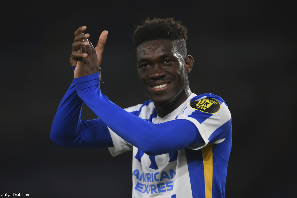 برايتون يهزم البطل بثلاثية