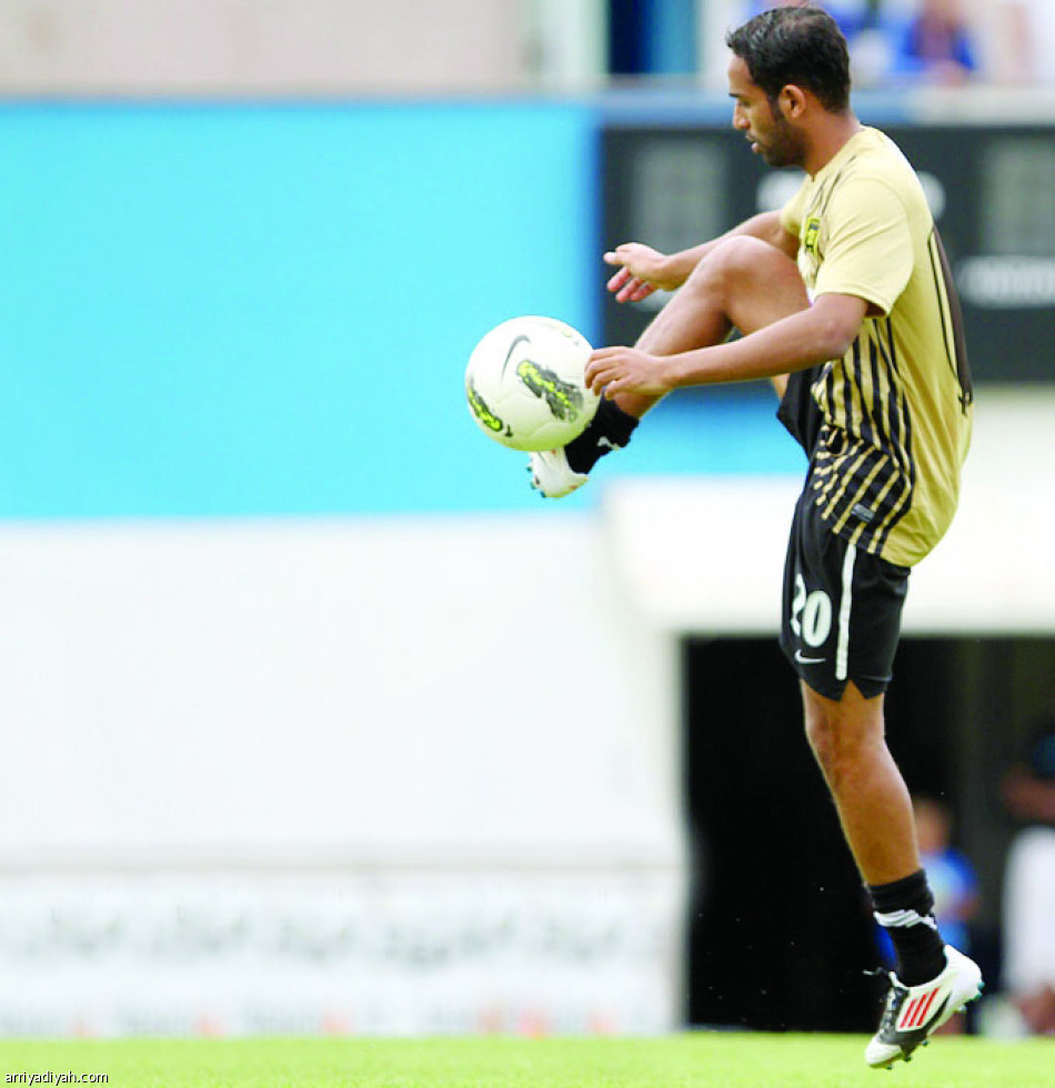 انتقال عطيف للنصر يربك الاتحاد