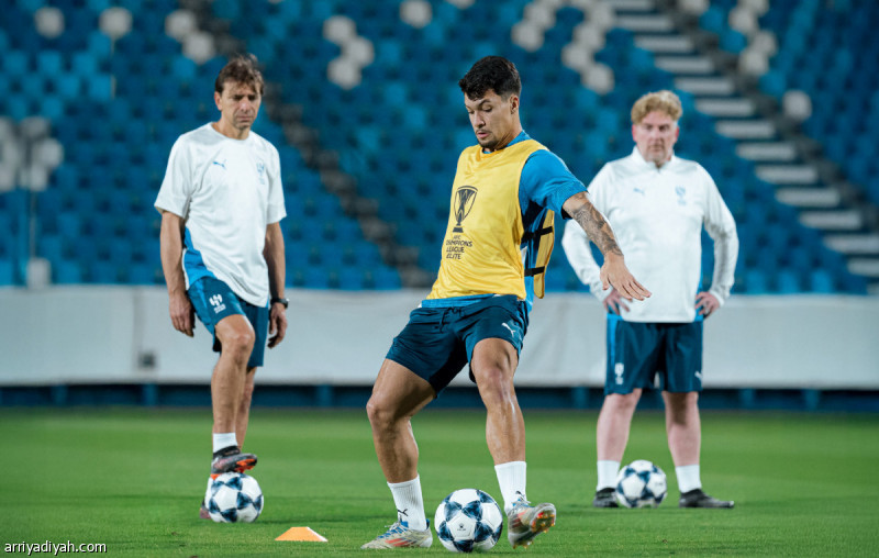 بعد مغادرة لودي.. الهلال يجتمع بليوناردو