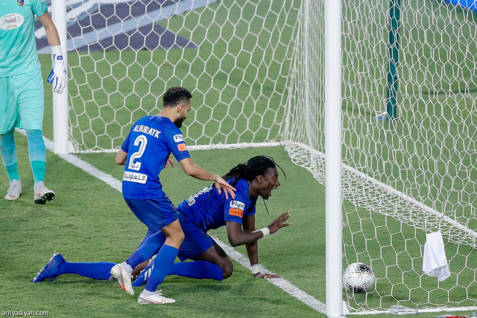 الزعيم يمزق الأحلام.. وينتزع تاج الدوري