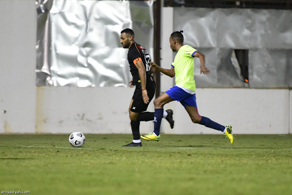 الشباب يكسب تجربة الفرع بـ8 أهداف