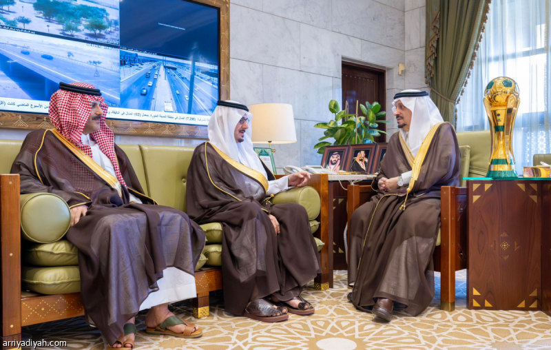 أمير الرياض يستقبل أبطال كأس الملك