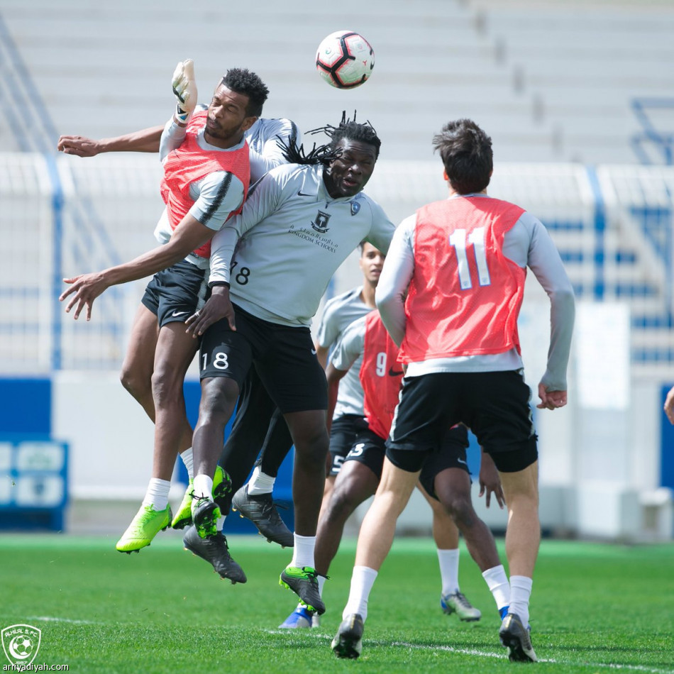 «شبل» يظهر في تدريبات الهلال قبل الاتحاد