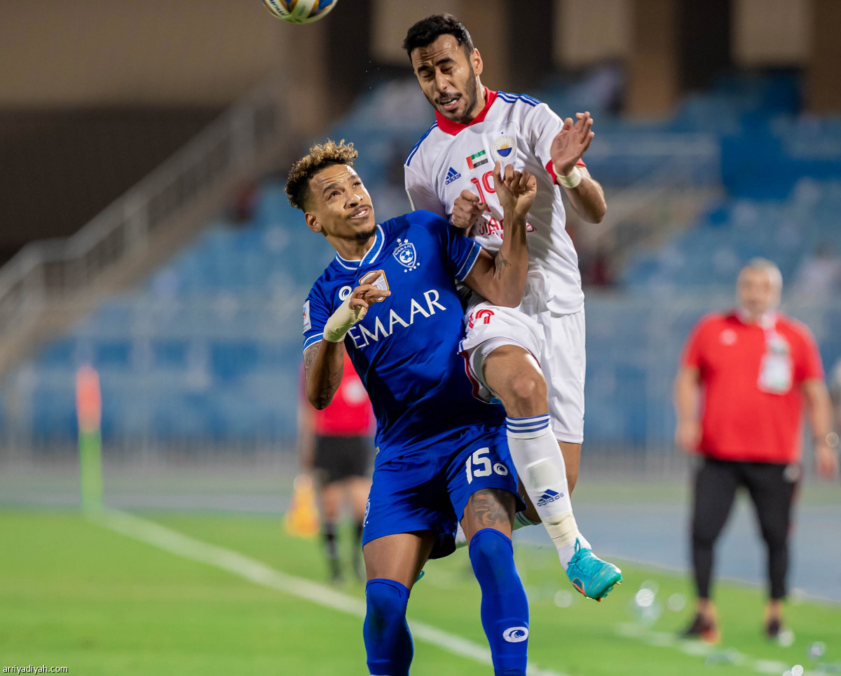 الهلال يرفض السقوط